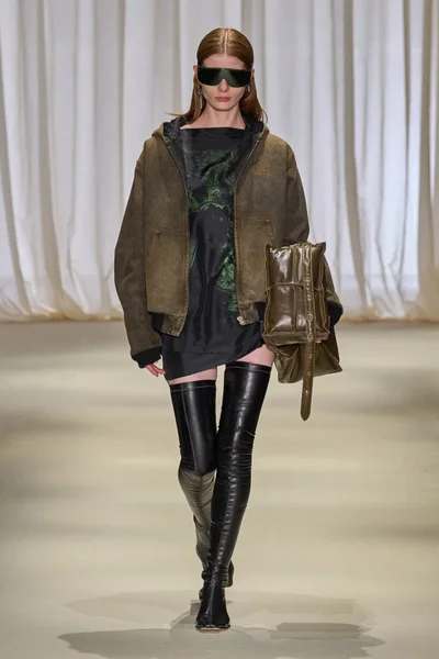 Look 33